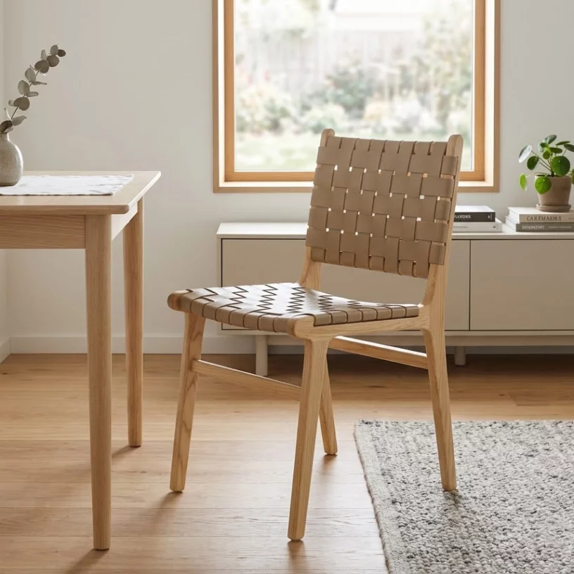 Стілець обідній , Beige leather natural wood